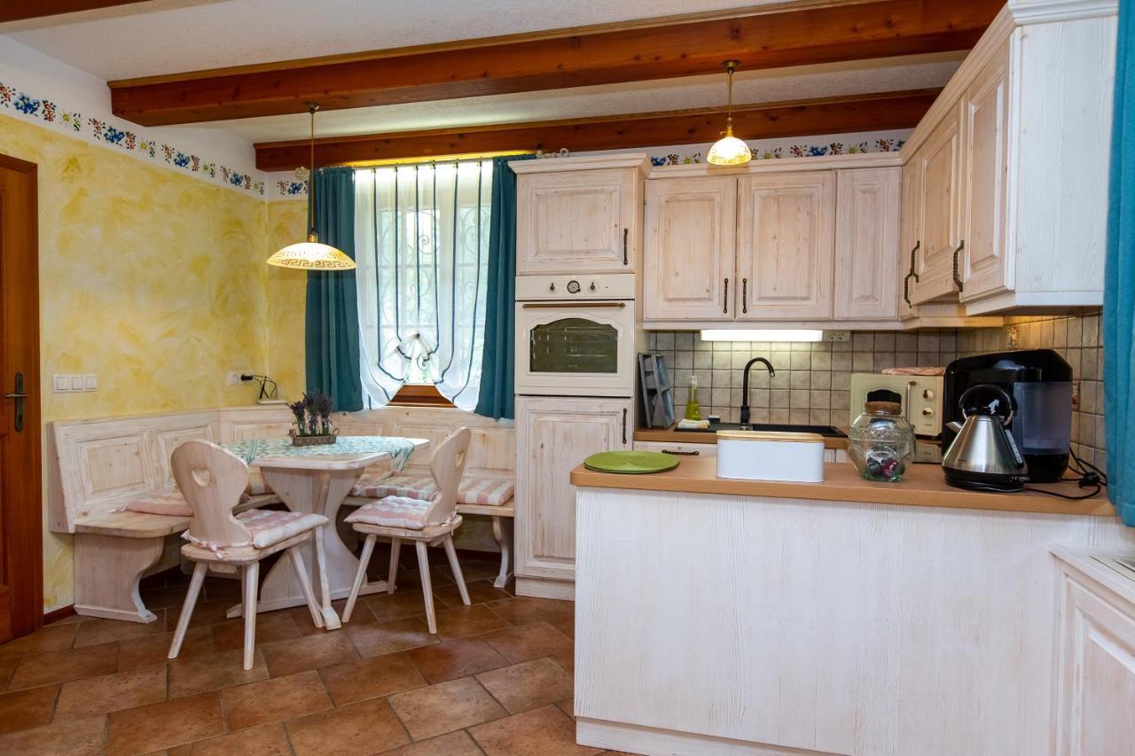 Apartment Pod Skalco Jesenice Esterno foto